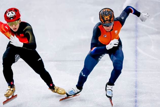 Xiaojun Lin of China and Jens van t Wout of the Netherlands Men s 1000m, Milano Cortina 2026 Winter Olympics: Day 4, Short Track Speed skating, Eisschnelllauf - Milano Cortina 2026 Winter Olympics: Day 4, Milano Speed Skating Stadium, February 10, 2026, Milan, Italy.