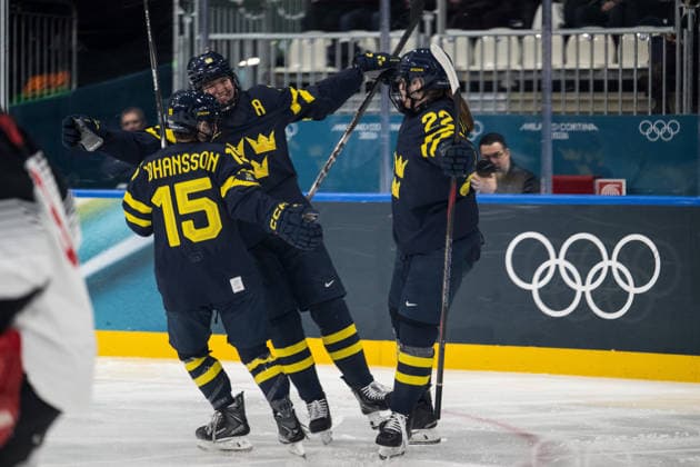 260210 Hanna Thuvik, Lisa Johansson and Sara Hjalmarsson of Sweden celebrate after 0-1 in the women s Ice hockey, Eishockey game between Japan and Sweden during day 4 of the 2026 Winter Olympics on February 10, 2026 in Milan. Photo: Emma Wallskog BILDBYRAN kod EW EW0626 ishockey ice hockey Olympic Games, Olympische Spiele, Olympia, OS olympics winter olympics os ol olympiska spel vinter-os olympiske leker milano cortina 2026 milan cortina 2026 milano cortina 2026 olympic games milano cortina 2026 winter olympic games milano cortina-os milano cortina-ol vinter-ol 4 bbeng sweden sverige dam japan jubel *** 260210 Hanna Thuvik, Lisa Johansson and Sara Hjalmarsson of Sweden celebrate after 0 1 in the women s ice hockey game between Japan and Sweden during day 4 of the 2026 Winter Olympics on February 10, 2026 in Milan Photo Emma Wallskog BILDBYRAN kod EW EW0626 ishockey ice hockey olympic games olympics winter olympics os ol olympiska spel vinter os olympiske leker milano cortina 2026 milan cortina 2026 milano cortina 2026 olympic games milano cortina 2026 winter olympic games milano cortina os milano cortina ol vinter ol 4 bbeng sweden sverige dam japan jubel  Copyright: EMMAxWALLSKOG BB260210EW011