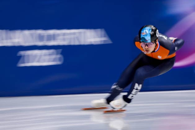 2026-02-10 Short Track Speed skating, Eisschnelllauf - Milano Cortina 2026 Winter Olympics - Day 4 MILAN, ITALY - FEBRUARY 10: A slow shutter speed photograph shows Melle van t Wout of the Netherlands competing in the Mixed Team Relay during Day 4 of Short Track Speed Skating - Milano Cortina 2026 Winter Olympics at Milano Ice Skating Arena on February 10, 2026 in Milan, Italy. (Photo by Joris Verwijst BSR Agency) Milan Italy Content not available for redistribution in The Netherlands directly or indirectly through any third parties. Copyright: xBSRxAgencyx