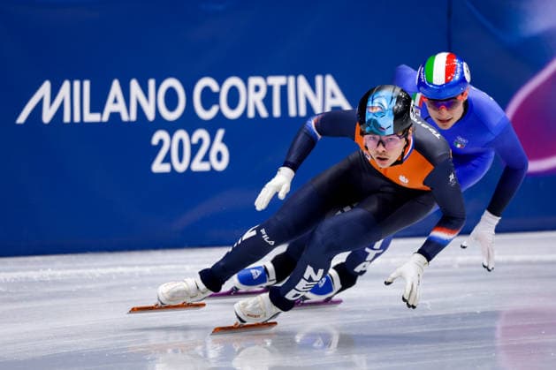 2026-02-10 Short Track Speed skating, Eisschnelllauf - Milano Cortina 2026 Winter Olympics - Day 4 MILAN, ITALY - FEBRUARY 10: Melle van t Wout of the Netherlands competing in the Mixed Team Relay during Day 4 of Short Track Speed Skating - Milano Cortina 2026 Winter Olympics at Milano Ice Skating Arena on February 10, 2026 in Milan, Italy. (Photo by Joris Verwijst BSR Agency) Milan Italy Content not available for redistribution in The Netherlands directly or indirectly through any third parties. Copyright: xBSRxAgencyx