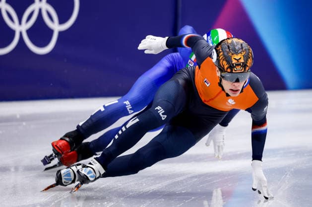 2026-02-10 Short Track Speed skating, Eisschnelllauf - Milano Cortina 2026 Winter Olympics - Day 4 MILAN, ITALY - FEBRUARY 10: Jens van t Wout of the Netherlands competing in the Mixed Team Relay during Day 4 of Short Track Speed Skating - Milano Cortina 2026 Winter Olympics at Milano Ice Skating Arena on February 10, 2026 in Milan, Italy. (Photo by Joris Verwijst BSR Agency) Milan Italy Content not available for redistribution in The Netherlands directly or indirectly through any third parties. Copyright: xBSRxAgencyx