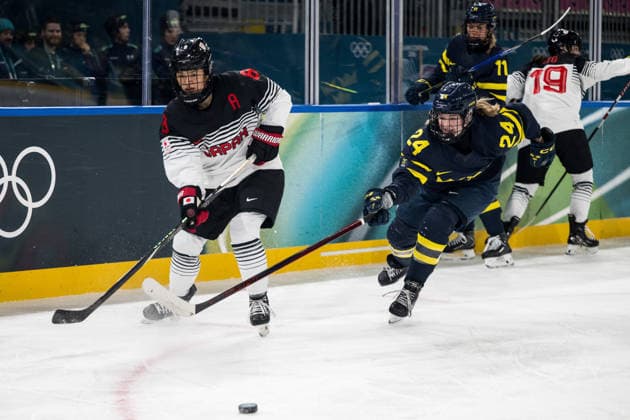 260210 Akane Hosoyamada of Japan and Ebba Hedqvist of Sweden in the women s Ice hockey, Eishockey game between Japan and Sweden during day 4 of the 2026 Winter Olympics on February 10, 2026 in Milan. Photo: Emma Wallskog BILDBYRAN kod EW EW0626 ishockey ice hockey Olympic Games, Olympische Spiele, Olympia, OS olympics winter olympics os ol olympiska spel vinter-os olympiske leker milano cortina 2026 milan cortina 2026 milano cortina 2026 olympic games milano cortina 2026 winter olympic games milano cortina-os milano cortina-ol vinter-ol 4 bbeng sweden sverige dam japan *** 260210 Akane Hosoyamada of Japan and Ebba Hedqvist of Sweden in the women s ice hockey game between Japan and Sweden during day 4 of the 2026 Winter Olympics on February 10, 2026 in Milan Photo Emma Wallskog BILDBYRAN kod EW EW0626 ishockey ice hockey olympic games olympics winter olympics os ol olympiska spel vinter os olympiske leker milano cortina 2026 milan cortina 2026 milano cortina 2026 olympic games milano cortina 2026 winter olympic games milano cortina os milano cortina ol vinter ol 4 bbeng sweden sverige dam japan  Copyright: EMMAxWALLSKOG BB260210EW018