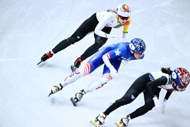 Belgian shorttrack skater Tineke den Dulk pictured in action during the semifinals of the Mixed Team Relay of the Short Track Speed skating, Eisschnelllauf competition at the Milano Cortina 2026 Olympic Winter games, Winterspiele,Spiele, Summer games on Tuesday 10 February 2026 in Milan, Italy. The XXV Winter Olympics take place from 6 to 22 February 2026 in Italy. JASPERxJACOBS  x162369385x