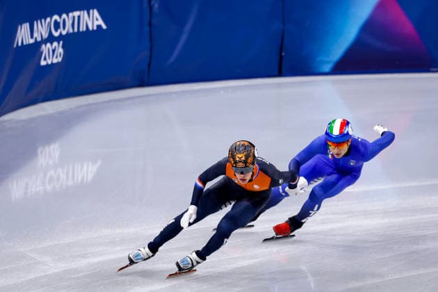 2026-02-10 Short Track Speed skating, Eisschnelllauf - Milano Cortina 2026 Winter Olympics - Day 4 MILAN, ITALY - FEBRUARY 10: Jens van t Wout of the Netherlands, Pietro Sighel of Italy competing in the Mixed Team Relay during Day 4 of Short Track Speed Skating - Milano Cortina 2026 Winter Olympics at Milano Ice Skating Arena on February 10, 2026 in Milan, Italy. (Photo by Joris Verwijst BSR Agency) Milan Italy Content not available for redistribution in The Netherlands directly or indirectly through any third parties. Copyright: xBSRxAgencyx