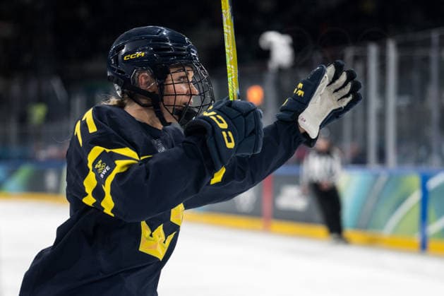 260210 Josefin Bouveng of Sweden celebrates after 0-2 in the women s Ice hockey, Eishockey game between Japan and Sweden during day 4 of the 2026 Winter Olympics on February 10, 2026 in Milan. Photo: Emma Wallskog BILDBYRAN kod EW EW0626 ishockey ice hockey Olympic Games, Olympische Spiele, Olympia, OS olympics winter olympics os ol olympiska spel vinter-os olympiske leker milano cortina 2026 milan cortina 2026 milano cortina 2026 olympic games milano cortina 2026 winter olympic games milano cortina-os milano cortina-ol vinter-ol 4 bbeng sweden sverige dam japan jubel *** 260210 Josefin Bouveng of Sweden celebrates after 0 2 in the women s ice hockey game between Japan and Sweden during day 4 of the 2026 Winter Olympics on February 10, 2026 in Milan Photo Emma Wallskog BILDBYRAN kod EW EW0626 ishockey ice hockey olympic games olympics winter olympics os ol olympiska spel vinter os olympiske leker milano cortina 2026 milan cortina 2026 milano cortina 2026 olympic games milano cortina 2026 winter olympic games milano cortina os milano cortina ol vinter ol 4 bbeng sweden sverige dam japan jubel  Copyright: EMMAxWALLSKOG BB260210EW028