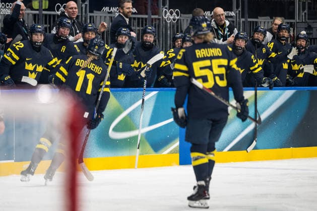 260210 Josefin Bouveng of Sweden celebrate with teammates after 0-2 in the women s Ice hockey, Eishockey game between Japan and Sweden during day 4 of the 2026 Winter Olympics on February 10, 2026 in Milan. Photo: Emma Wallskog BILDBYRAN kod EW EW0626 ishockey ice hockey Olympic Games, Olympische Spiele, Olympia, OS olympics winter olympics os ol olympiska spel vinter-os olympiske leker milano cortina 2026 milan cortina 2026 milano cortina 2026 olympic games milano cortina 2026 winter olympic games milano cortina-os milano cortina-ol vinter-ol 4 bbeng sweden sverige dam japan jubel *** 260210 Josefin Bouveng of Sweden celebrate with teammates after 0 2 in the women s ice hockey game between Japan and Sweden during day 4 of the 2026 Winter Olympics on February 10, 2026 in Milan Photo Emma Wallskog BILDBYRAN kod EW EW0626 ishockey ice hockey olympic games olympics winter olympics os ol olympiska spel vinter os olympiske leker milano cortina 2026 milan cortina 2026 milano cortina 2026 olympic games milano cortina 2026 winter olympic games milano cortina os milano cortina ol vinter ol 4 bbeng sweden sverige dam japan jubel  Copyright: EMMAxWALLSKOG BB260210EW030