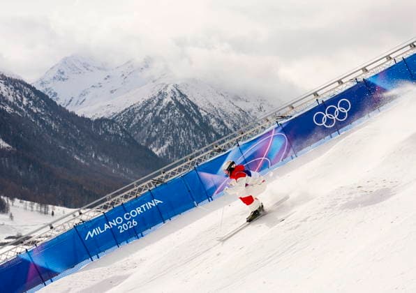 February 10, 2026, Livigno, Italy: Canada s Mikael Kingsbury, from Deux-Montagnes, Que., takes part in warm up prior to competing in the men s moguls qualification at the Milano Cortina 2026 Winter Olympic Games, Olympische Spiele, Olympia, OS in Livigno, Italy on Tuesday, Feb. 10, 2026. Canada News - February 10, 2026  - ZUMAc35_ 20260210_zaf_c35_039 Copyright: xSeanxKilpatrickx