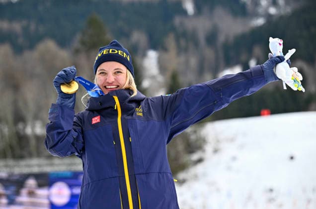 VAL DI FIEMME, ITALY 20260210 Swedish triple: Jonna Sundling, silver, Maja Dahlqvist, bronze, and Linn Svahn, gold, after the women s sprint final during the Winter Olympics in Val di Fiemme, Italy. *** The image is included in the SPORTS PACKAGE. For others PAYMENT IMAGE *** VAL DI FIEMME ITALY x10430x *** VAL DI FIEMME, ITALY 20260210 Swedish triple Jonna Sundling, silver, Maja Dahlqvist, bronze, and Linn Svahn, gold, after the women s sprint final during the Winter Olympics in Val di Fiemme, Italy The image is included in the SPORTS PACKAGE For others PAYMENT IMAGE VAL DI FIEMME ITALY x10430x  Copyright: xChristinexOlsson TTx 2026 OLYMPICS SKIING SPRINT