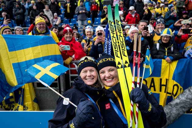 260210 Maja Dahlqvist and Linn Svahn of Sweden celebrate with fans after the women s classic technique cross-country skiing sprint final during day 4 of the 2026 Winter Olympics on February 10, 2026 in Val di Fiemme. Photo: Maxim Thore BILDBYRAN kod MT MT0970 skidor cross-country skiing langrenn Olympic Games, Olympische Spiele, Olympia, OS olympics winter olympics os ol olympiska spel vinter-os olympiske leker milano cortina 2026 milan cortina 2026 milano cortina 2026 olympic games milano cortina 2026 winter olympic games milano cortina-os milano cortina-ol vinter-ol 4 bbeng sprint jubel sverige os-guld gold bronze brons. *** 260210 Maja Dahlqvist and Linn Svahn of Sweden celebrate with fans after the women s classic technique cross country skiing sprint final during day 4 of the 2026 Winter Olympics on February 10, 2026 in Val di Fiemme Photo Maxim Thore BILDBYRAN kod MT MT0970 skidor cross country skiing langrenn olympic games olympics winter olympics os ol olympiska spel vinter os olympiske leker milano cortina 2026 milan cortina 2026 milano cortina 2026 olympic games milano cortina 2026 winter olympic games milano cortina os milano cortina ol vinter ol 4 bbeng sprint jubel sverige os guld bronze brons  Copyright: MAXIMxTHORE BB260210MT197