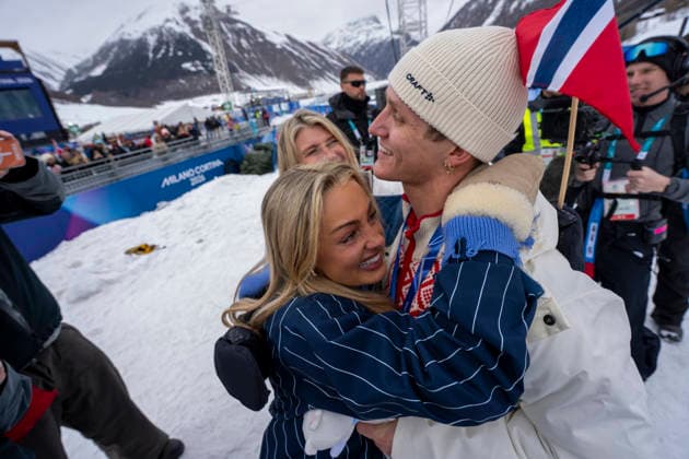 Winter Olympics Milan Corina 2026 Olympics 2026 Livigno, Italy 20260210. Birk Ruud celebrates the gold medal in slopestyle with his girlfriend Tonje Frigstad during the Winter Olympics in Milano Cortina 2026. Photo: Cornelius Poppe NTB Livigno Italy EDITORIAL USE ONLY. RESTRICTED USE FOR BETTING COMPANIES Ref:_SPOWzypw-pZfCo.jpg *** Winter Olympics Milan Corina 2026 Olympics 2026 Livigno, Italy 20260210 Birk Ruud celebrates the gold medal in slopestyle with his girlfriend Tonje Frigstad during the Winter Olympics in Milano Cortina 2026 Photo Cornelius Poppe NTB Livigno Italy EDITORIAL USE ONLY RESTRICTED USE FOR BETTING COMPANIES  Copyright: xCorneliusxPoppex xNTBx