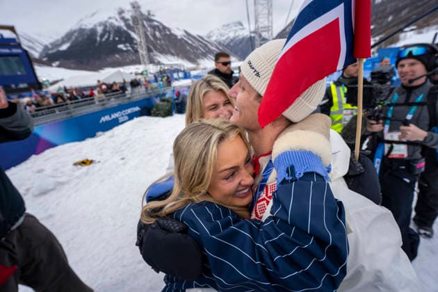 Winter Olympics Milan Corina 2026 Olympics 2026 Livigno, Italy 20260210. Birk Ruud celebrates the gold medal in slopestyle with his girlfriend Tonje Frigstad during the Winter Olympics in Milano Cortina 2026. Photo: Cornelius Poppe NTB Livigno Italy EDITORIAL USE ONLY. RESTRICTED USE FOR BETTING COMPANIES Ref:_SPO_CweiYdh5BY.jpg *** Winter Olympics Milan Corina 2026 Olympics 2026 Livigno, Italy 20260210 Birk Ruud celebrates the gold medal in slopestyle with his girlfriend Tonje Frigstad during the Winter Olympics in Milano Cortina 2026 Photo Cornelius Poppe NTB Livigno Italy EDITORIAL USE ONLY RESTRICTED USE FOR BETTING COMPANIES  Copyright: xCorneliusxPoppex xNTBx