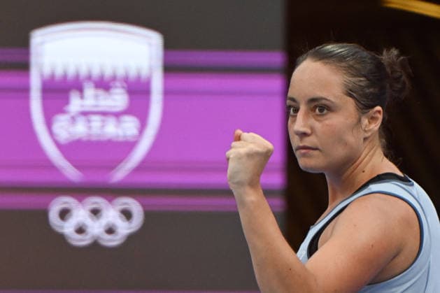 Qatar TotalEnergies Open 2026 - Day Three DOHA, QATAR FEBRUARY 10: Elisabetta Cocciaretto of Italy wins against Coco Gauff of the United States in the second round on Day Three of the Qatar TotalEnergies Open, part of the Hologic WTA, Tennis Damen Tour, at the Khalifa International Tennis and Squash Complex on February 10, 2026 in Doha, Qatar. Doha Qatar  Copyright: xArturxWidakx originalFilename:widak-qatartot260210_np5IL.jpg