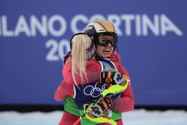 Katharina Huber (AUT) during the Olympic Winter games, Winterspiele,Spiele, Summer games Milano-Cortina 2026, Alpine Skiing Women s Team Combined Slalom on February 10, 2026 at Tofane Alpine Skiing Centre in Cortina D Ampezzo, Italy  Copyright: xLucianoxMariaxBisi IPAxSportx xipa-agency.netx xx IPA_71223350 IPA_Agency_IPA71223350