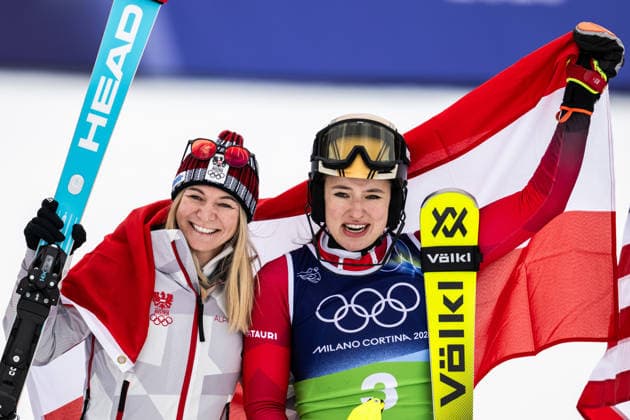 260210 Katharina Huber and Ariane Raedler of Austria celebrate after competing in women s team combined alpine skiing during day 4 of the 2026 Winter Olympics on February 10, 2026 in Cortina. Photo: Jon Olav Nesvold BILDBYRAN COP 217 JE0115 alpint alpine skiing Olympic Games, Olympische Spiele, Olympia, OS olympics winter olympics os ol olympiska spel vinter-os olympiske leker milano cortina 2026 milan cortina 2026 milano cortina 2026 olympic games milano cortina 2026 winter olympic games milano cortina-os milano cortina-ol vinter-ol 4 bbeng dam jubel österrike *** 260210 Katharina Huber and Ariane Raedler of Austria celebrate after competing in women s team combined alpine skiing during day 4 of the 2026 Winter Olympics on February 10, 2026 in Cortina Photo Jon Olav Nesvold BILDBYRAN COP 217 JE0115 alpine alpine skiing olympic games olympics winter olympics os ol olympiska spel vinter os olympiske leker milano cortina 2026 milan cortina 2026 milano cortina 2026 olympic games milano cortina 2026 winter olympic games milano cortina os milano cortina ol vinter ol 4 bbeng dam jubel österrike  Copyright: JONxOLAVxNESVOLD BB260210JE073