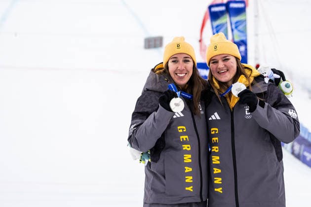 260210 Kira Weidle-Winkelmann and Emma Aicher of Germany celebrate after competing in women s team combined alpine skiing during day 4 of the 2026 Winter Olympics on February 10, 2026 in Cortina. Photo: Jon Olav Nesvold BILDBYRAN COP 217 JE0115 alpint alpine skiing Olympic Games, Olympische Spiele, Olympia, OS olympics winter olympics os ol olympiska spel vinter-os olympiske leker milano cortina 2026 milan cortina 2026 milano cortina 2026 olympic games milano cortina 2026 winter olympic games milano cortina-os milano cortina-ol vinter-ol 4 bbeng dam jubel österrike *** 260210 Kira Weidle Winkelmann and Emma Aicher of Germany celebrate after competing in women s team combined alpine skiing during day 4 of the 2026 Winter Olympics on February 10, 2026 in Cortina Photo Jon Olav Nesvold BILDBYRAN COP 217 JE0115 alpine alpine skiing olympic games olympics winter olympics os ol olympiska spel vinter os olympiske leker milano cortina 2026 milan cortina 2026 milano cortina 2026 olympic games milano cortina 2026 winter olympic games milano cortina os milano cortina ol vinter ol 4 bbeng dam jubel österrike  Copyright: JONxOLAVxNESVOLD BB260210JE082