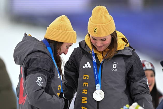 February 10, 2026, Cortina, Veneto, Italy: Kira Weidle Winkelmann Emma Aicher from Germania during the Winter Olympic Games, Olympische Spiele, Olympia, OS Milano Cortina 2026, in Tofane Alpine Skiing Centre , on February 10 2026, in Cortina, Italy Cortina Italy - ZUMAm345 20260210_oly_m345_067 Copyright: xFedericoxManonix