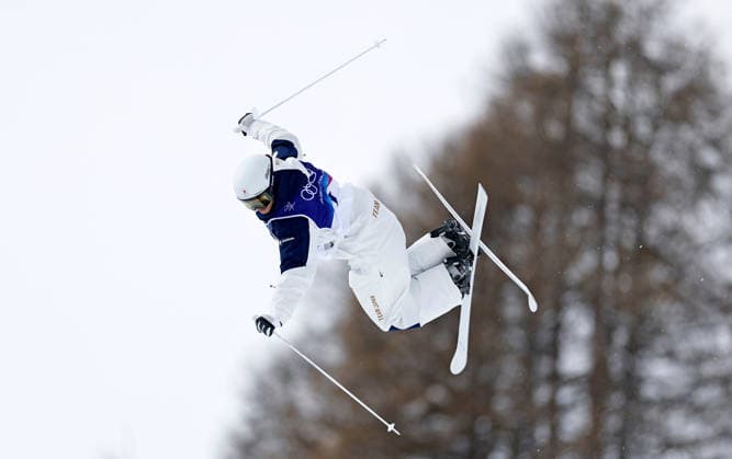 (260210) -- LIVIGNO, Feb. 10, 2026 -- Horishima Ikuma of Japan competes during the freestyle skiing men s moguls qualification at the Milan-Cortina 2026 Olympic Winter games, Winterspiele,Spiele, Summer games in Livigno, Italy, Feb. 10, 2026. ) (MICO2026)ITALY-LIVIGNO-OLYMPIC WINTER GAMES-FREESTYLE SKIING-MEN S MOGULS-QUALIFICATION WangxPeng 