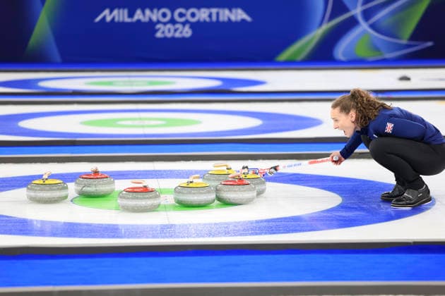 (260210) -- CORTINA D AMPEZZO, Feb. 10, 2026 -- Jennifer Dodds of Britain competes during the curling mixed doubles bronze medal match between Britain and Italy at the Milan-Cortina 2026 Olympic Winter games, Winterspiele,Spiele, Summer games in Cortina, Italy, Feb. 10, 2026. ) (MICO2026)ITALY-CORTINA D AMPEZZO-OLYMPIC WINTER GAMES-CURLING-MIXED DOUBLES-BRONZE MEDAL MATCH-GBR VS ITA DingxXu 