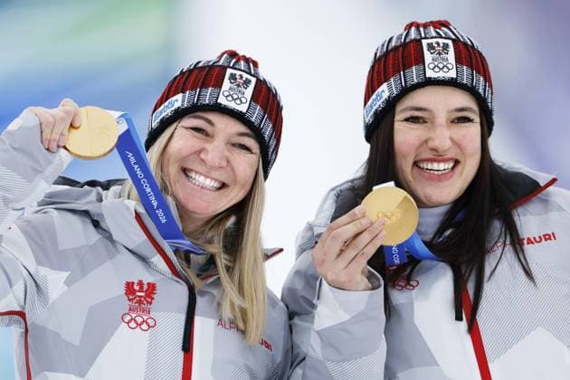 Milan Cortina Olympics: Alpine skiing Ariane Raedler (L) and Katharina Huber of Austria pose after winning gold in the women s Alpine skiing team combined race at the Milan Cortina Olympics at Tofane Alpine Skiing Centre in Cortina d Ampezzo, Italy, on Feb. 10, 2026.  A14AA0005266299P