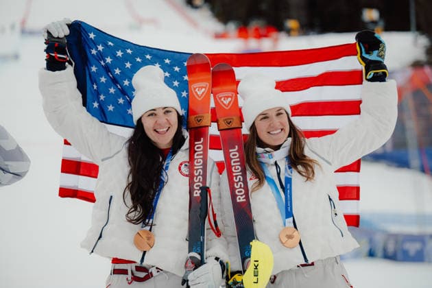 OLYMPICS - Winter Olympic Games, Olympische Spiele, Olympia, OS Milano Cortina 2026 CORTINA D AMPEZZO,ITALY,10.FEB.26 - OLYMPICS, ALPINE SKIING - Winter Olympic Games Milano Cortina 2026, team combined, slalom, women. Image shows the rejoicing of Jacqueline Wiles (USA) and Paula Moltzan (USA).  GEPAxpictures xAlexanderxSolc