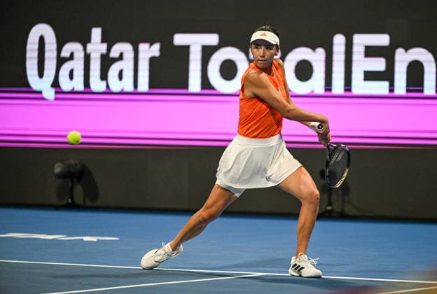 Qatar TotalEnergies Open 2026 - Day Three DOHA, QATAR FEBRUARY 10: Xinyu Wang of China competes against Elena Rybakina of Kazakhstan in the second round on Day Three of the Qatar TotalEnergies Open, part of the Hologic WTA, Tennis Damen Tour, at the Khalifa International Tennis and Squash Complex on February 10, 2026 in Doha, Qatar. Doha Qatar  Copyright: xArturxWidakx originalFilename:widak-qatartot260210_npFjQ.jpg