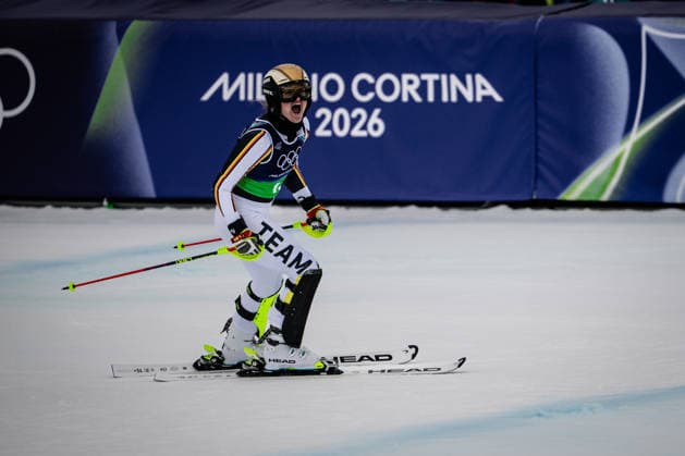 Emma Aicher of Germany celebrate after winning the silver medal., Women’s Alpine Team Combination, Slalom, Milano Cortina 2026 Olympic Games, Olympische Spiele, Olympia, OS 10-02-2026 *** Emma Aicher of Germany celebrate after winning the silver medal , Womens Alpine Team Combination, Slalom, Milano Cortina 2026 Olympic Games 10 02 2026 Copyright: HMBxMedia MarcxNiemeyer