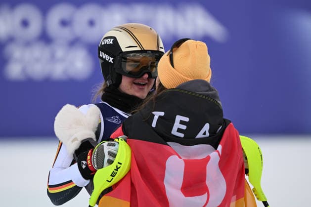 Alpine Skiing - Milano Cortina 2026 Winter Olympics: Day 4 Kira Weidle Winkelmann and Emma Aicher from Germany participate in the Winter Olympic Games, Olympische Spiele, Olympia, OS at the Tofane Alpine Skiing Centre in Cortina, Italy, on February 10, 2026. Cortina Veneto Italy  Copyright: xFedericoxManonix originalFilename:manoni-olympics260210_npZZC.jpg