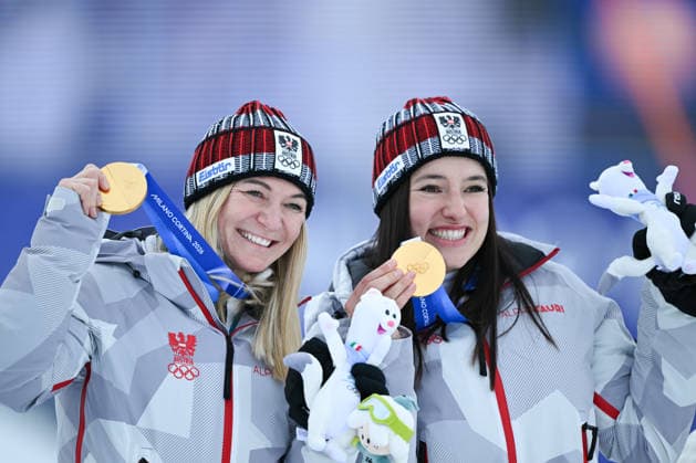 Alpine Skiing - Milano Cortina 2026 Winter Olympics: Day 4 Ariane Raedler and Katharina Huber from Austria participate in the Winter Olympic Games, Olympische Spiele, Olympia, OS in Cortina, Italy, on February 10, 2026, at the Tofane Alpine Skiing Centre during Milano Cortina 2026. Cortina Veneto Italy  Copyright: xFedericoxManonix originalFilename:manoni-olympics260210_npCIk.jpg