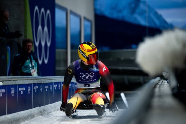 FRAEBEL Merle Malou (Deutschland) aergert sich im Ziel ueber einen Fahrfehler, ITA, Olympische Spiele Milano Cortina 2026, Olympia, Rodeln Frauen Einzel, 10.02.2026 ITA, Olympische Spiele Milano Cortina 2026, Olympia, Rodeln Frauen Einzel, 10.02.2026 Cortina d Ampezzo *** FRAEBEL Merle Malou Germany is annoyed about a mistake at the finish, ITA, Olympic Games Milano Cortina 2026, Olympia, Luge Women Individual, 10 02 2026 ITA, Olympic Games Milano Cortina 2026, Olympia, Luge Women Individual, 10 02 2026 Cortina d Ampezzo Copyright: xEibner-Pressefoto Memmlerx EP_MMR