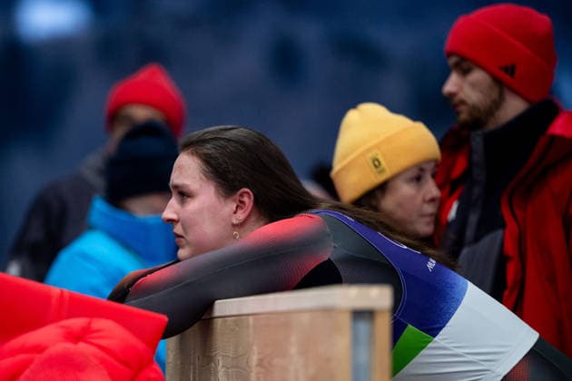 FRAEBEL Merle Malou (Deutschland) aergert sich im Ziel ueber einen Fahrfehler, ITA, Olympische Spiele Milano Cortina 2026, Olympia, Rodeln Frauen Einzel, 10.02.2026 ITA, Olympische Spiele Milano Cortina 2026, Olympia, Rodeln Frauen Einzel, 10.02.2026 Cortina d Ampezzo *** FRAEBEL Merle Malou Germany is annoyed about a mistake at the finish, ITA, Olympic Games Milano Cortina 2026, Olympia, Luge Women Individual, 10 02 2026 ITA, Olympic Games Milano Cortina 2026, Olympia, Luge Women Individual, 10 02 2026 Cortina d Ampezzo Copyright: xEibner-Pressefoto Memmlerx EP_MMR