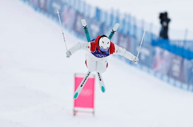 (260210) -- LIVIGNO, Feb. 10, 2026 -- Laurianne Desmarais-Gilbert of Canada competes during the freestyle skiing women s moguls qualification at the Milan-Cortina 2026 Olympic Winter games, Winterspiele,Spiele, Summer games in Livigno, Italy, Feb. 10, 2026. ) (MICO2026)ITALY-LIVIGNO-OLYMPIC WINTER GAMES-FREESTYLE SKIING-WOMEN S MOGULS-QUALIFICATION WangxPeng 
