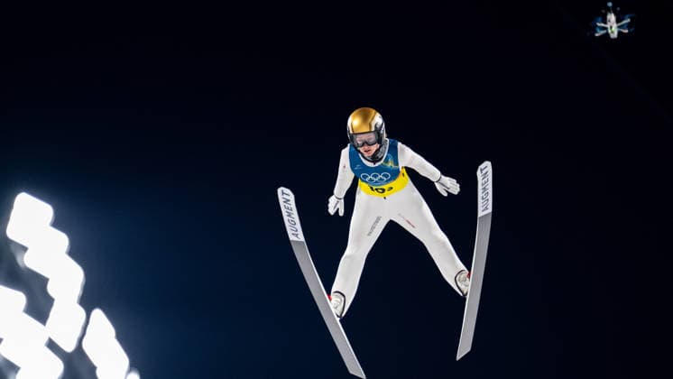 OLYMPICS - Winter Olympic Games, Olympische Spiele, Olympia, OS Milano Cortina 2026 VAL DI FIEMME,ITALY,10.FEB.26 - OLYMPICS, Ski jumping, Skispringen, Ski, nordisch - Winter Olympic Games Milano Cortina 2026, normal hill, mixed team. Image shows Julia Muehlbacher (AUT).  GEPAxpictures xOliverxLerch