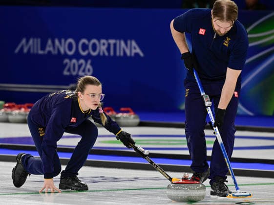 CORTINA, ITALY 20260210 Sweden s Isabella Wrana and Rasmus Wrana during the Olympic final against the USA in mixed curling in Cortina. *** The image is included in the SPORTS PACKAGE. For others PAYMENT IMAGE ** CORTINA ITALY x10030x *** CORTINA, ITALY 20260210 Swedens Isabella Wrana and Rasmus Wrana during the Olympic final against the USA in mixed curling in Cortina The image is included in the SPORTS PACKAGE For others PAYMENT IMAGE CORTINA ITALY x10030x  Copyright: xJonasxEkströmer TTx 2026 OLYMPICS MIXED CURLING FINAL