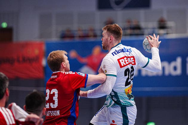 Einar Olafsson Handball Sport Verein Hamburg, 23 , William Bogojevic SC DHfK Leipzig, 20 GER, Handball Sport Verein Hamburg vs SC DHfK Leipzig, Handball, 1 Bundesliga, Matchday 20, Season 2025 2026, 10 02 2026 GER, Handball Sport Verein Hamburg vs SC DHfK Leipzig, Handball, 1 Bundesliga, Matchday 20, Season 2025 2026, 10 02 2026 Hamburg Copyright: xEibner-Pressefoto MarcelxvonxFehrnx EP_MFN