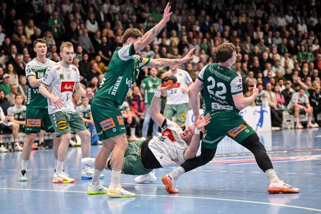 Goeppingen, Germany, 10 02 26 Tom Bergner GWD Minden and Erik Persson FRISCH AUF Goeppingen battle for the ball during the Daikin Handball Bundesliga match between FRISCH AUF Goeppingen vs GWD Minden at EWS Arena on February 10, 2026 in Goeppingen, Germany Photo by Harry Langer DeFodi Images Goeppingen, Germany, 10 02 26 Tom Bergner GWD Minden and Erik Persson FRISCH AUF Goeppingen battle for the ball during the Daikin Handball Bundesliga match between FRISCH AUF Goeppingen vs GWD Minden at EWS Arena on February 10, 2026 in Goeppingen, Germany Photo by Harry Langer DeFodi Images Photo by Harry Langer DeFodi Images