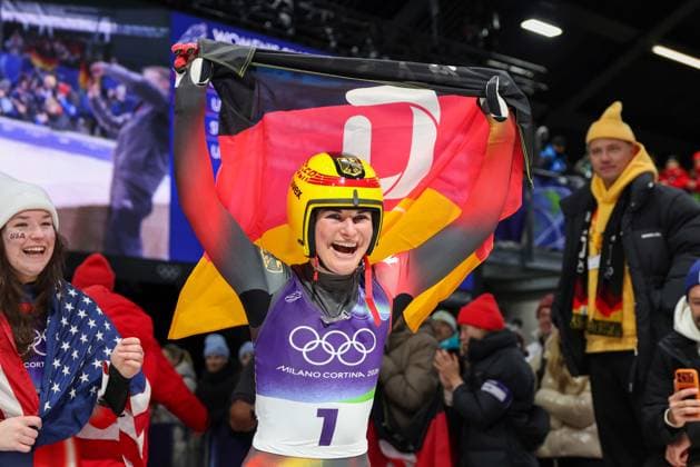 Olympische Winterspiele Milano Cortina 2026 Rennrodeln Einsitzer Frauen am 10.02.2026 im Cortina Sliding Centre in Cortina d™Ampezzo Julia Taubitz ( Deutschland ) gewinnt die Gold Medaille *** Olympic Winter Games Milano Cortina 2026 Luge Single Seater Women on 10 02 2026 at the Cortina Sliding Center in Cortina d™Ampezzo Julia Taubitz Germany wins the gold medal xMSx