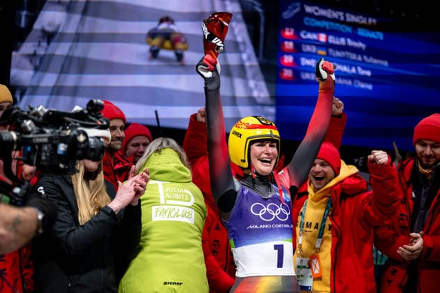 TAUBITZ Julia (Deutschland) jubelt ueber Sieg und Gold Medaille, ITA, Olympische Spiele Milano Cortina 2026, Olympia, Rodeln Frauen Einzel, 10.02.2026 ITA, Olympische Spiele Milano Cortina 2026, Olympia, Rodeln Herren Einzel, 08.02.2026 Cortina d Ampezzo *** TAUBITZ Julia Germany celebrates victory and gold medal, ITA, Olympic Games Milano Cortina 2026, Olympia, Luge Women Individual, 10 02 2026 ITA, Olympic Games Milano Cortina 2026, Olympia, Luge Men Individual, 08 02 2026 Cortina d Ampezzo Copyright: xEibner-Pressefoto Memmlerx EP_MMR