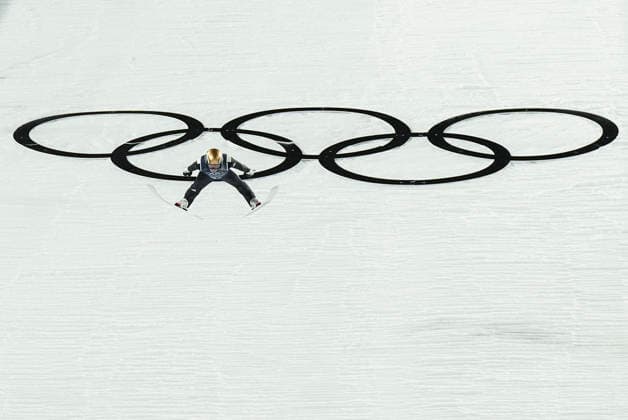 Winter Olympics in Milan Cortina 2026 Val di Fiemme, Italy 20260210. Marius Lindvik during the 1st round of the mixed team competition in Ski jumping, Skispringen, Ski, nordisch in Predazzo during the Winter Olympics in Milano Cortina 2026. Photo: Terje Pedersen NTB Val di Fiemme Italy EDITORIAL USE ONLY. RESTRICTED USE FOR BETTING COMPANIES Ref:_SPOBLUCAdcRUsM.jpg *** Winter Olympics in Milan Cortina 2026 Val di Fiemme, Italy 20260210 Marius Lindvik during the 1st round of the mixed team competition in ski jumping in Predazzo during the Winter Olympics in Milano Cortina 2026 Photo Terje Pedersen NTB Val di Fiemme Italy EDITORIAL USE ONLY RESTRICTED USE FOR BETTING COMPANIES  Copyright: xTerjexPedersenx xNTBx