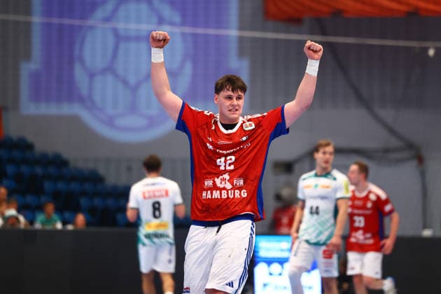 Handball I Men I Season 2025 2026 I Bundesliga I 20 Matchday I HSV Hamburg SC DHFK Leipzig I 10 02 2026 Jan Christian Schmidt 42, HSV Hamburg celebrates his first goal Hamburg Alsterdorfer Sporthalle Hamburg Germany Copyright: xLobeca RalfxHomburgx