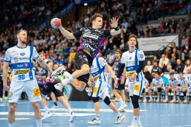 Handball I Men I Season 2025 2026 I Bundesliga I 20 Matchday I TVB Stuttgart ThSV Eisenach I 10 02 2026 Max Häfner 3, TVB Stuttgart im Wurf Stuttgart Porsche Arena Baden Württemberg Germany Copyright: xLobeca MaxxPetershansx