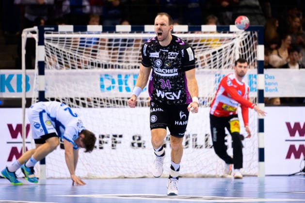 Stuttgart HBL 25 26 TVB Stuttgart ThSV Eisenach Kai Häfner Haefner Stuttgart Jubel Freude Emotion Torjubel Torschuetze Torschütze Stuttgart Porsche Arena Baden Württemberg Germany