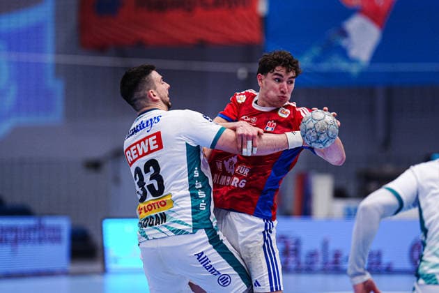 Luka Rogan SC DHfK Leipzig, 33 , Elias Kofler Handball Sport Verein Hamburg, 06 GER, Handball Sport Verein Hamburg vs SC DHfK Leipzig, Handball, 1 Bundesliga, Matchday 20, Season 2025 2026, 10 02 2026 GER, Handball Sport Verein Hamburg vs SC DHfK Leipzig, Handball, 1 Bundesliga, Matchday 20, Season 2025 2026, 10 02 2026 Hamburg Copyright: xEibner-Pressefoto MarcelxvonxFehrnx EP_MFN