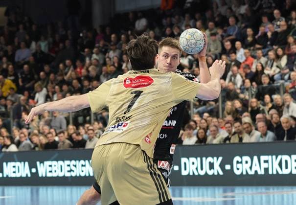 10 02 2026 Handball 1 Bundesliga DAIKIN HBL Season 2025 2026 20 Matchday HC Erlangen Metropolregion Nürnberg HCE TSV Hannover Burgdorf Die Recken DaMa xdaxmax Leif Tissier 7, TSV Hannover Burgdorf Viggo Kristjansson 73, HC Erlangen HCE