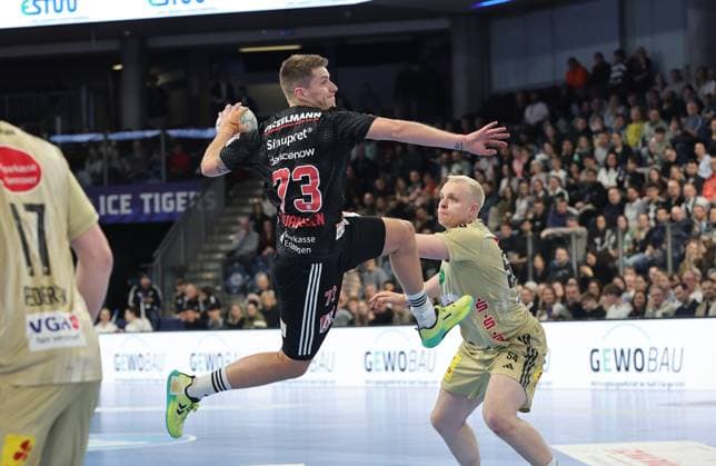 10 02 2026 Handball 1 Bundesliga DAIKIN HBL Season 2025 2026 20 Matchday HC Erlangen Metropolregion Nürnberg HCE TSV Hannover Burgdorf Die Recken DaMa xdaxmax Viggo Kristjansson 73, HC Erlangen HCE