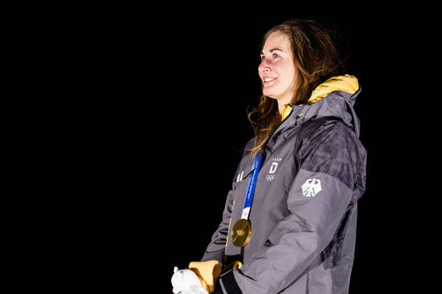 CORTINA, ITALY - FEBRUARY 10: Gold medalist Julia Taubitz (Germany) during the medal ceremony of the Luge Women s Singles at the Milano Cortina 2026 Olympics at Cortina Sliding Centre on day 4 of the Milano Cortina 2026 Olympics on February 10, 2026 in Cortina, Italy. Editorial use only. Venezia Italy Copyright: xSteffiexWunderlx
