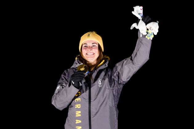 CORTINA, ITALY - FEBRUARY 10: Gold medalist Julia Taubitz (Germany) during the medal ceremony of the Luge Women s Singles at the Milano Cortina 2026 Olympics at Cortina Sliding Centre on day 4 of the Milano Cortina 2026 Olympics on February 10, 2026 in Cortina, Italy. Editorial use only. Venezia Italy Copyright: xSteffiexWunderlx