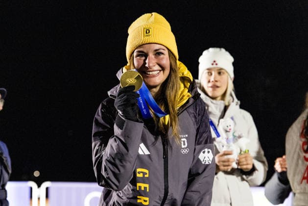 CORTINA, ITALY - FEBRUARY 10: Gold medalist Julia Taubitz (Germany) during the medal ceremony of the Luge Women s Singles at the Milano Cortina 2026 Olympics at Cortina Sliding Centre on day 4 of the Milano Cortina 2026 Olympics on February 10, 2026 in Cortina, Italy. Editorial use only. Venezia Italy Copyright: xSteffiexWunderlx