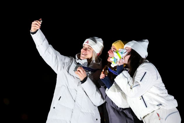 OLYMPICS - Winter Olympic Games, Olympische Spiele, Olympia, OS Milano Cortina 2026 CORTINA D AMPEZZO,ITALY,10.FEB.26 - OLYMPICS, LUGE - Winter Olympic Games Milano Cortina 2026, women, singles, medal ceremony. Image shows Elina Bota (LAT), Julia Taubitz (GER) and Ashley Farquharson (USA). Keywords: medal.  GEPAxpictures xMaticxKlansek