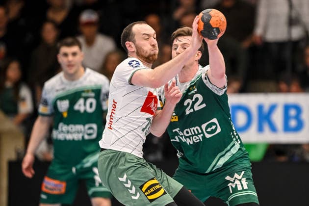 Goeppingen, Germany, 10 02 26 Alexander Weck GWD Minden and Erik Persson FRISCH AUF Goeppingen in a duel during the Daikin Handball Bundesliga match between FRISCH AUF Goeppingen vs GWD Minden at EWS Arena on February 10, 2026 in Goeppingen, Germany Photo by Harry Langer DeFodi Images Goeppingen, Germany, 10 02 26 Alexander Weck GWD Minden and Erik Persson FRISCH AUF Goeppingen battle for the ball during the Daikin Handball Bundesliga match between FRISCH AUF Goeppingen vs GWD Minden at EWS Arena on February 10, 2026 in Goeppingen, Germany Photo by Harry Langer DeFodi Images Photo by Harry Langer DeFodi Images