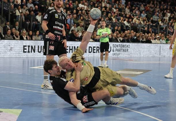 10 02 2026 Handball 1 Bundesliga DAIKIN HBL Season 2025 2026 20 Matchday HC Erlangen Metropolregion Nürnberg HCE TSV Hannover Burgdorf Die Recken DaMa xdaxmax Florian Scheerer 10, HC Erlangen HCE Justus Fischer 54, TSV Hannover Burgdorf